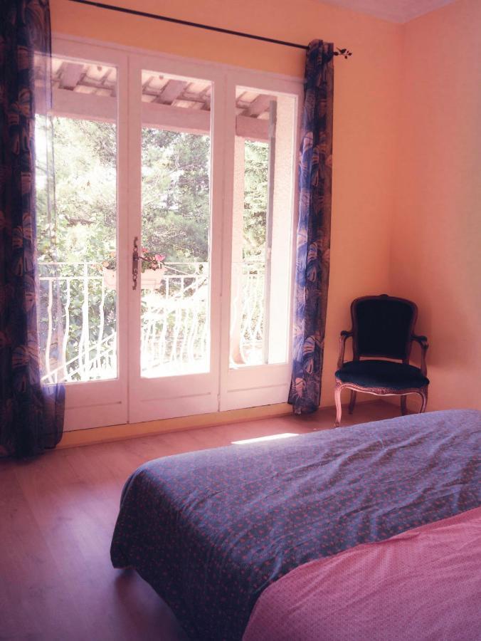 Mas De La Croix - Chambres D'Hotes Sernhac ภายนอก รูปภาพ
